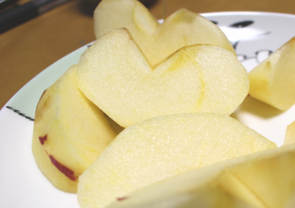 リンゴカット図:魚津の加積りんご 直売所で買った富居さんトコのりんごがメチャうま！