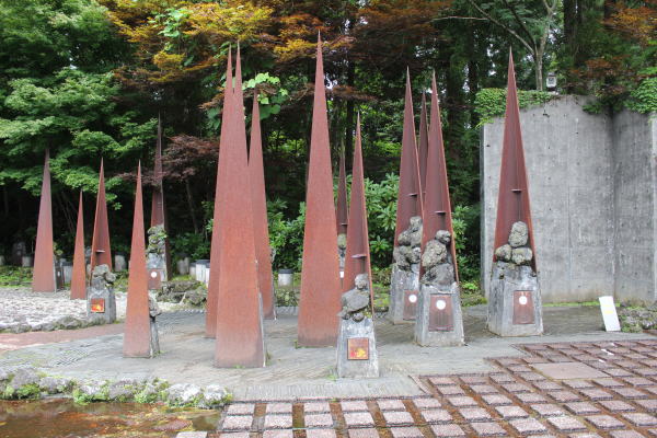 鉄柱　富山観光：県立地獄遊園地「まんだら遊園」へ行ってきました！