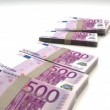 ユーロ紙幣画像:FX投資で100万預けたら年利20％になる儲け話に誘われました(実話)